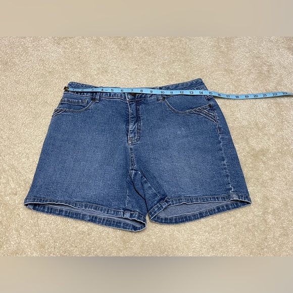 Blue Jean Shorts - Size: 8 - St John’s Bay - Picture 2 of 5